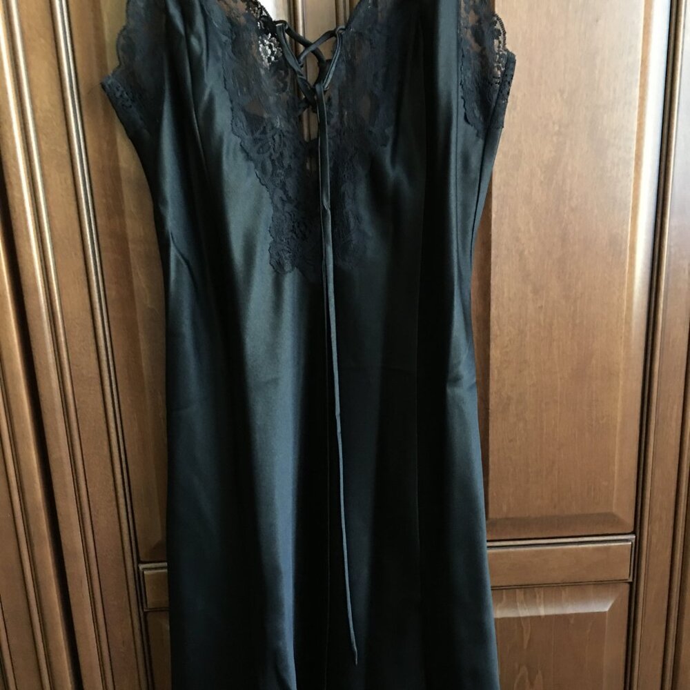 Frederick's of Hollywood black satin/lace negligee/chemise
